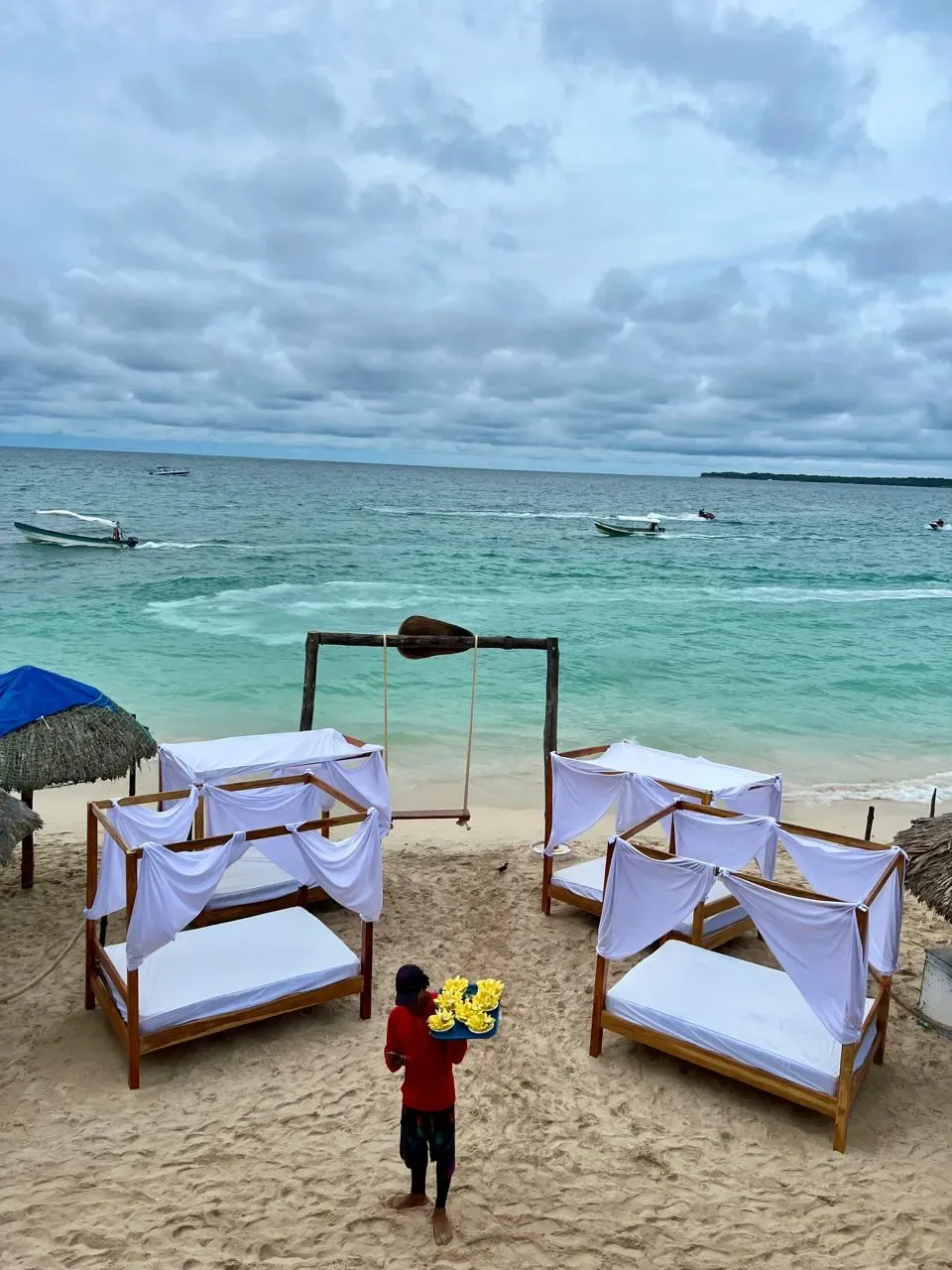 Pasadía en Puerto Medallo – Playa Blanca, Cartagena
