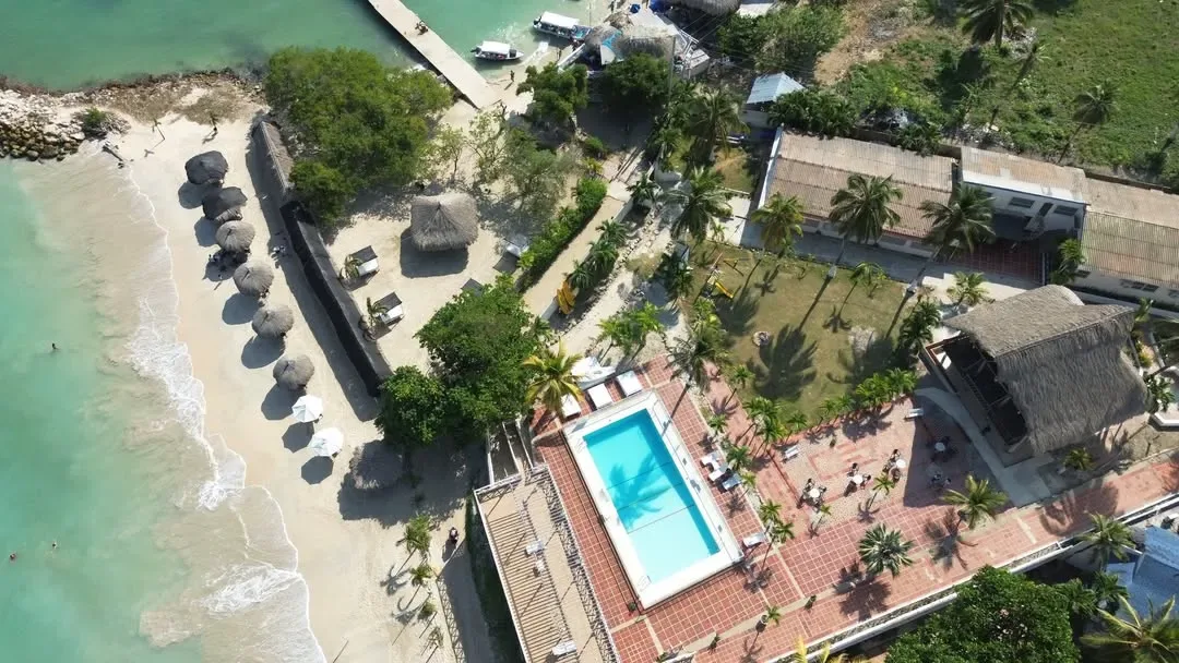 Pasadía Dorado Plaza – Punta Arena, Cartagena