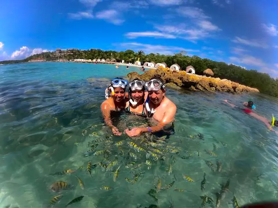 Playa Blanca + Snorkel + Mapaches (Bus), Cartagena
